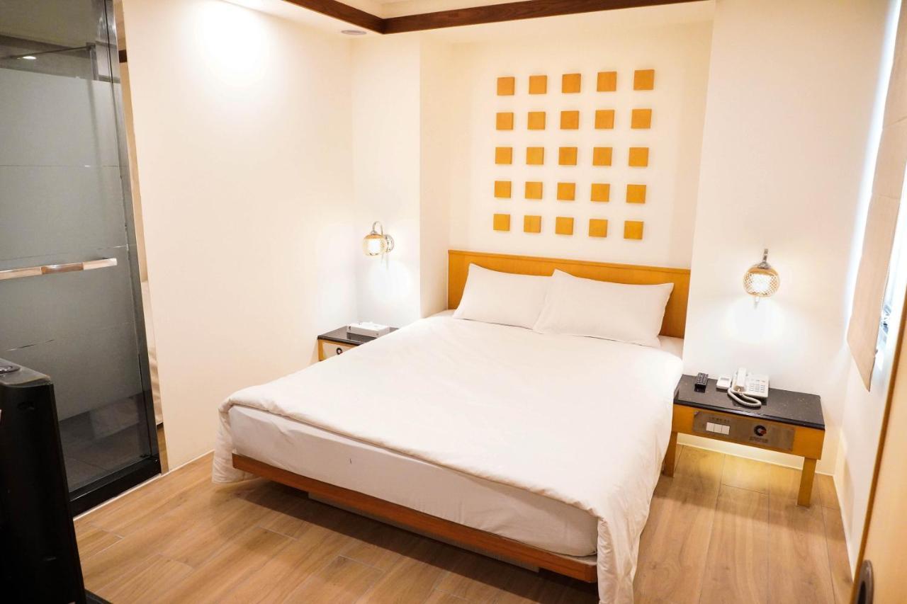 Kao Yuan Hotel - Zhong Zheng Tajcshung Kültér fotó