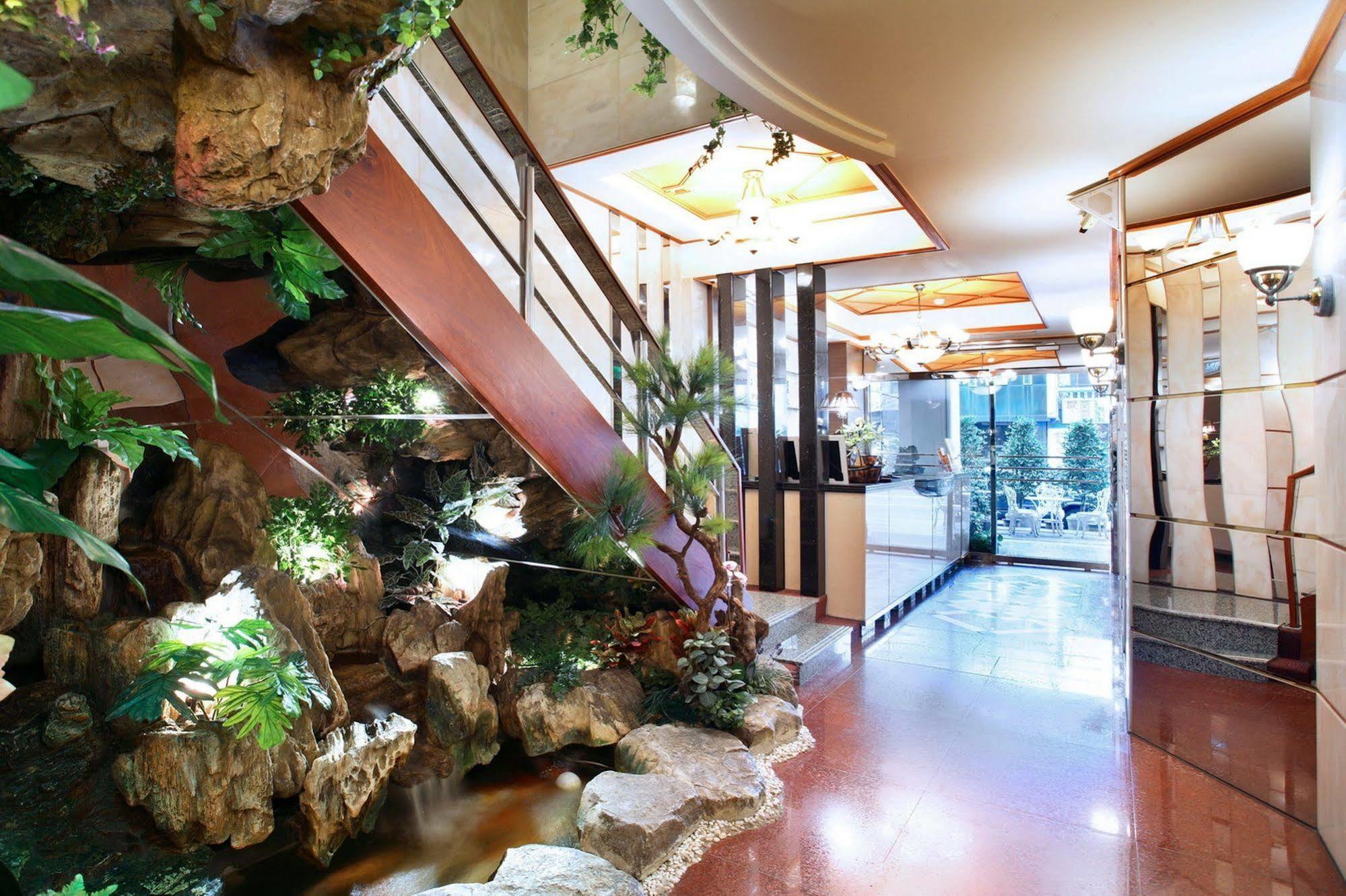 Kao Yuan Hotel - Zhong Zheng Tajcshung Kültér fotó