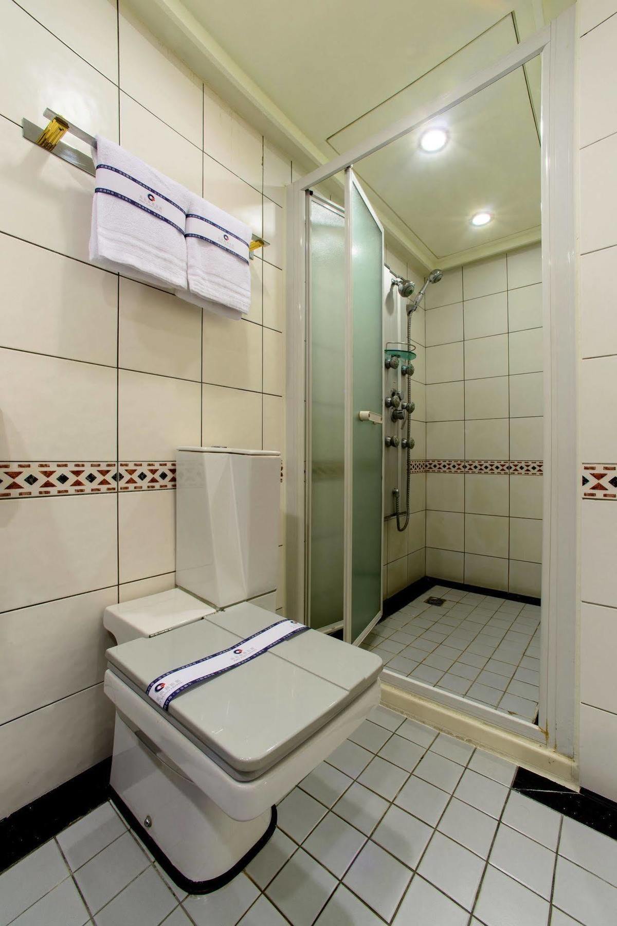 Kao Yuan Hotel - Zhong Zheng Tajcshung Kültér fotó